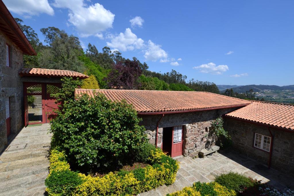 Quinta De Cima De Eiriz Guest House Guimaraes Exterior photo